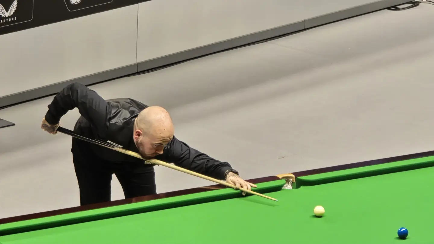 Luca Brecel plays snooker in 2025