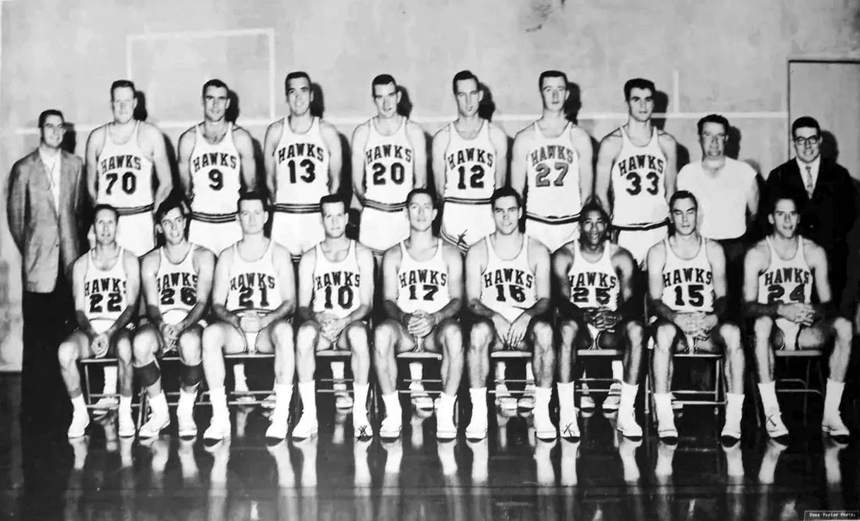 1958 St Louis Hawks team featuring Bob Pettit