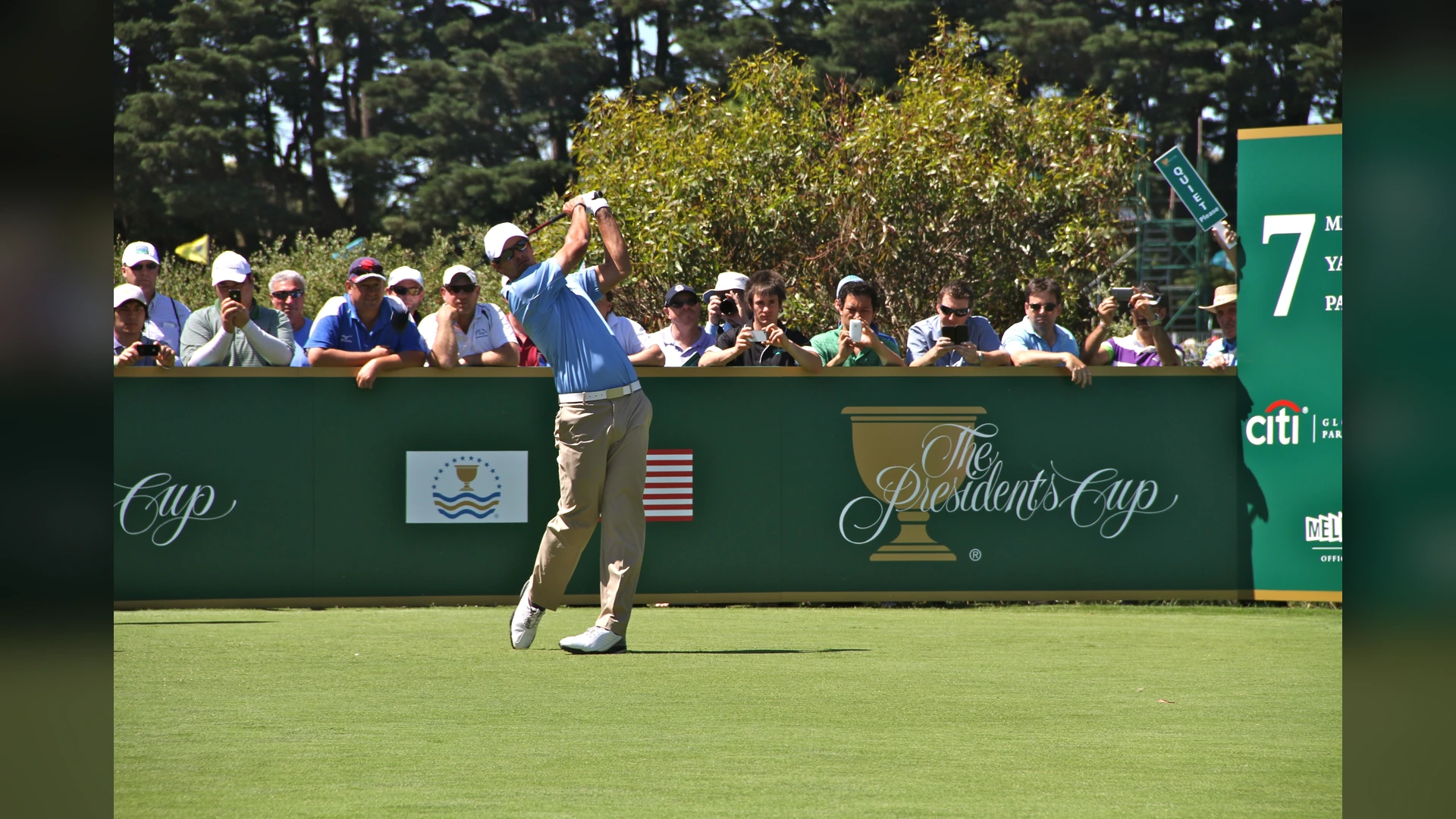 Adam Scott playing golf