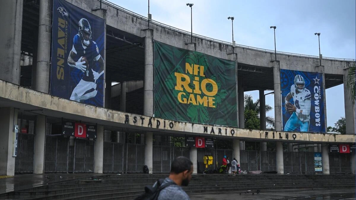 Maracanã prepared for the NFL game in Rio