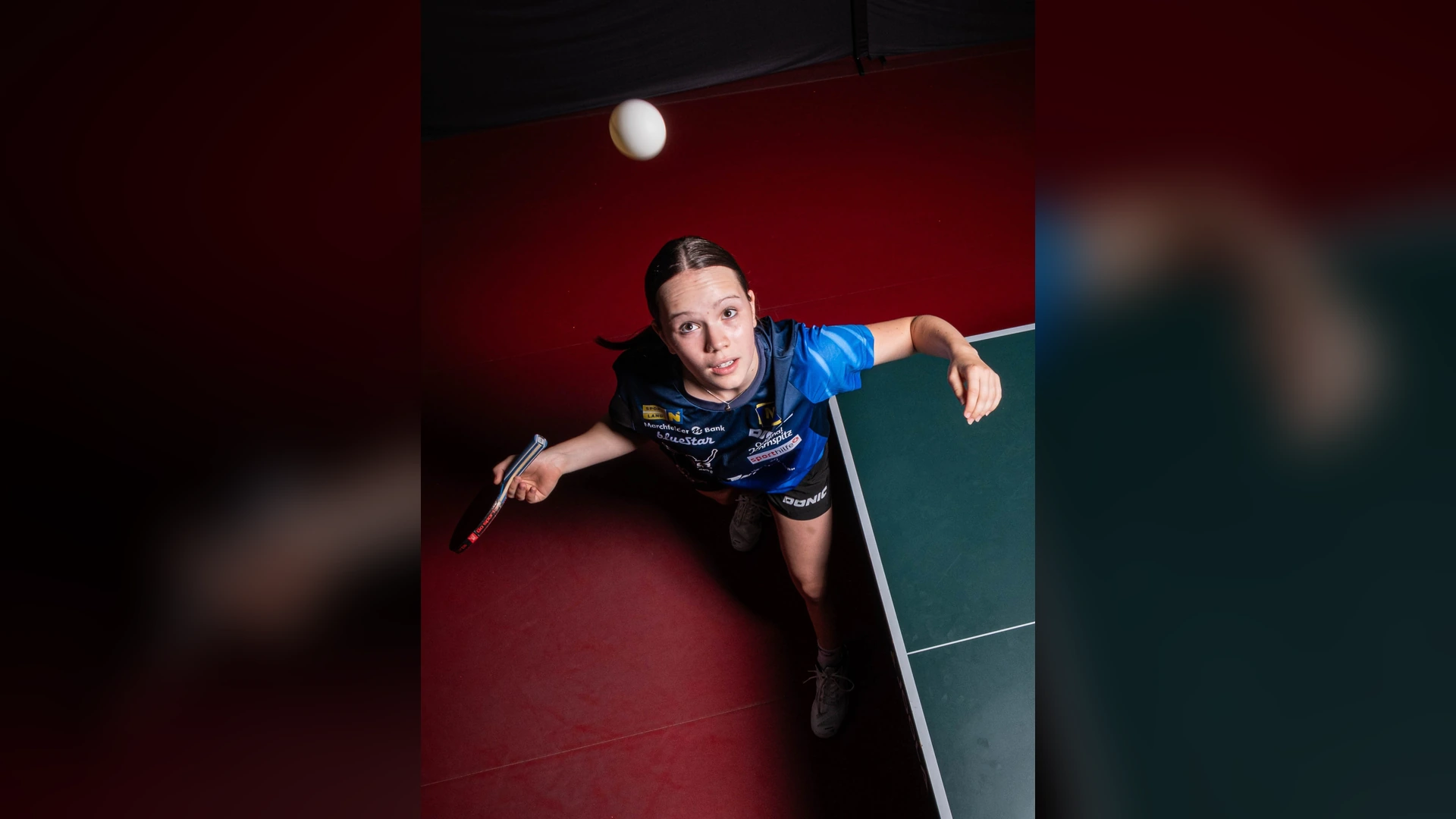 Nina Skerbinz playing table tennis