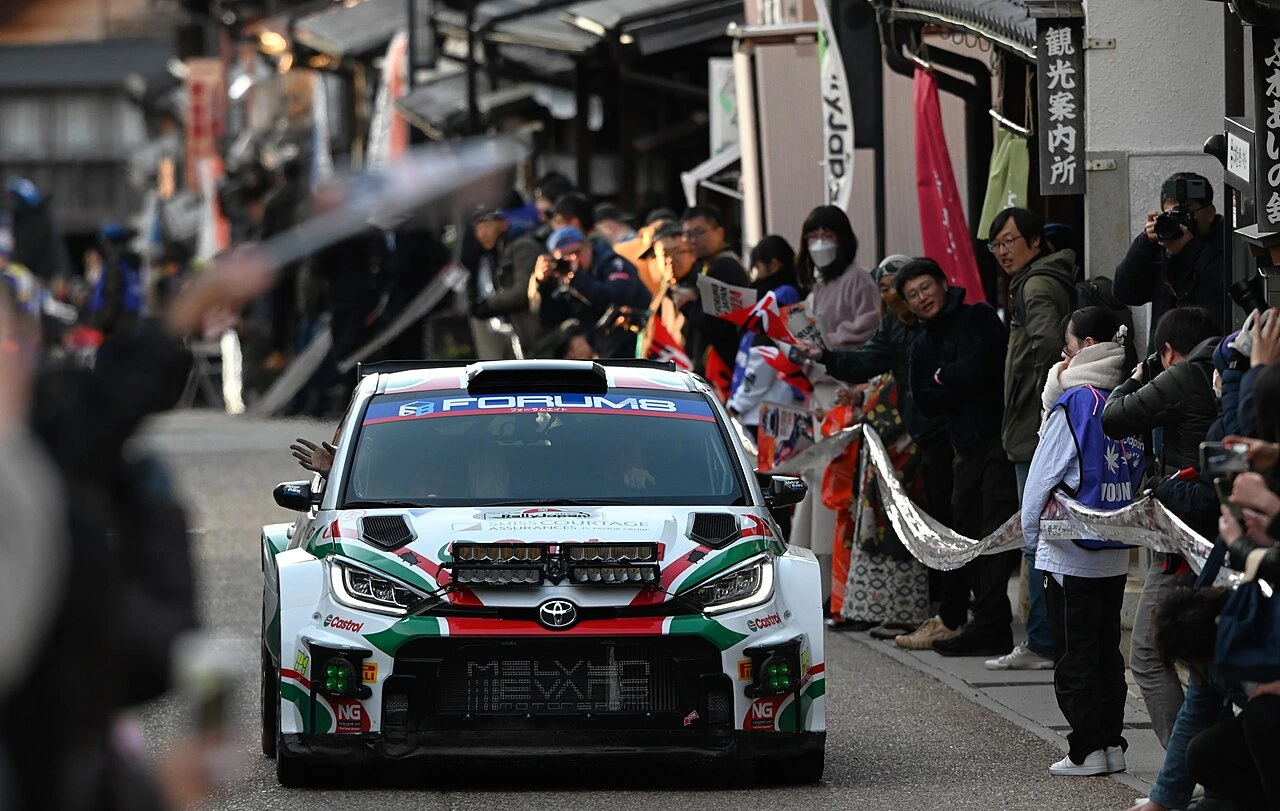 Motorsport competition action