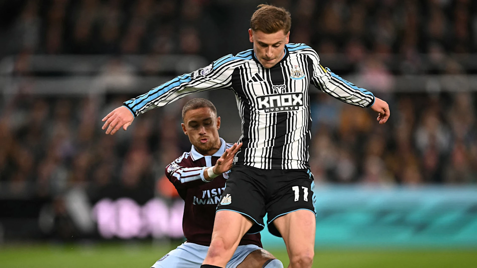 Johan Manzambi's header gives Aston Villa a 1-0 win at Newcastle