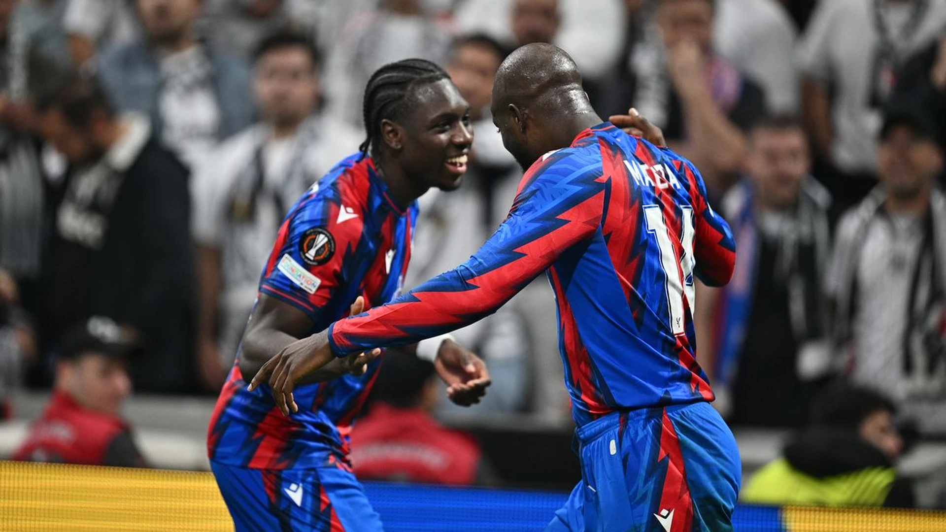 Crystal Palace surrender a 2-1 lead in a 2-2 draw at Besiktas