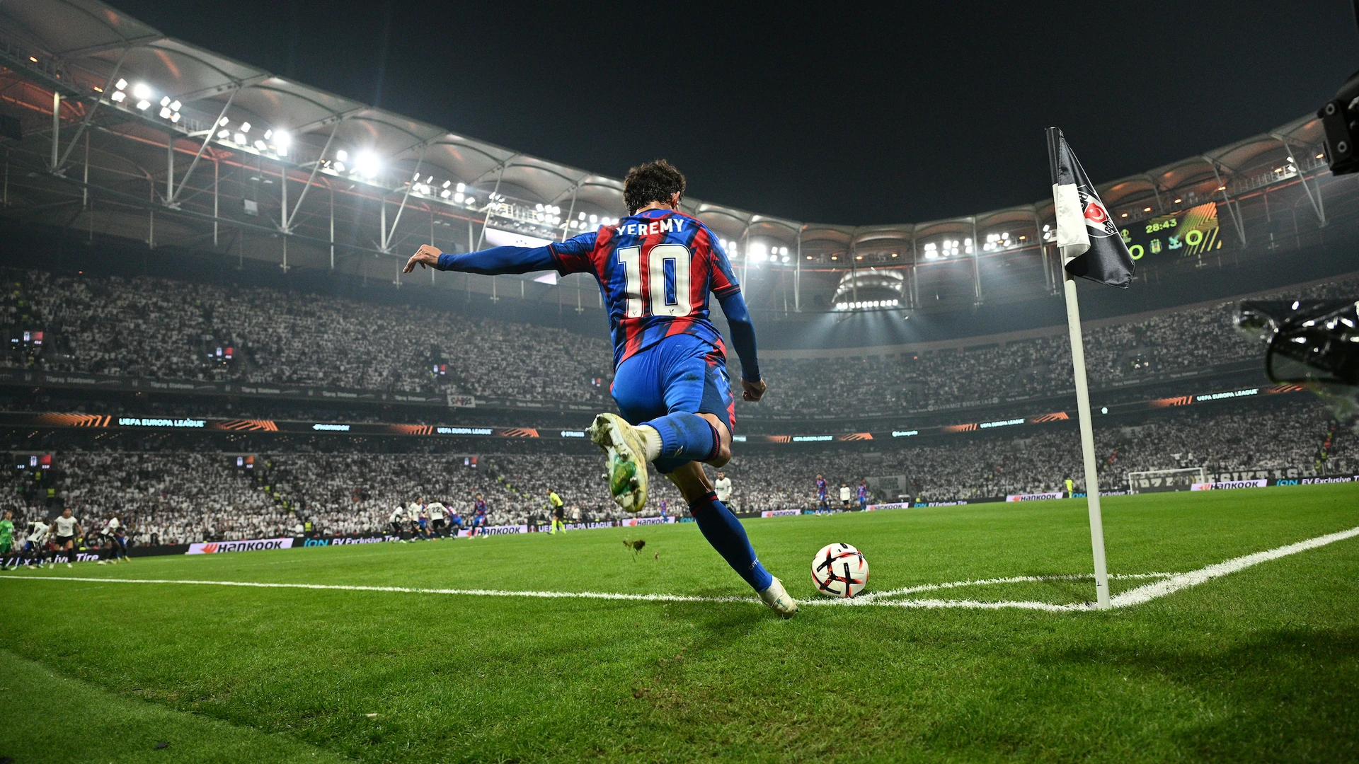 Crystal Palace surrender a 2-1 lead in a 2-2 draw at Besiktas