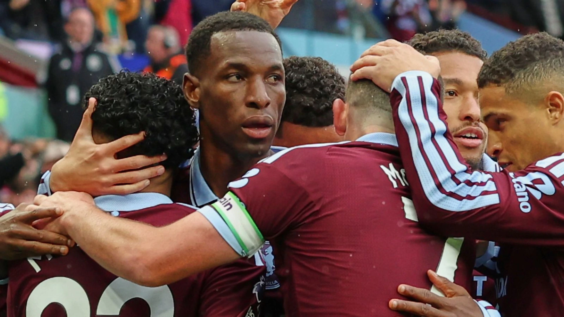Jackson scores twice as Aston Villa end Manchester City's winning run
