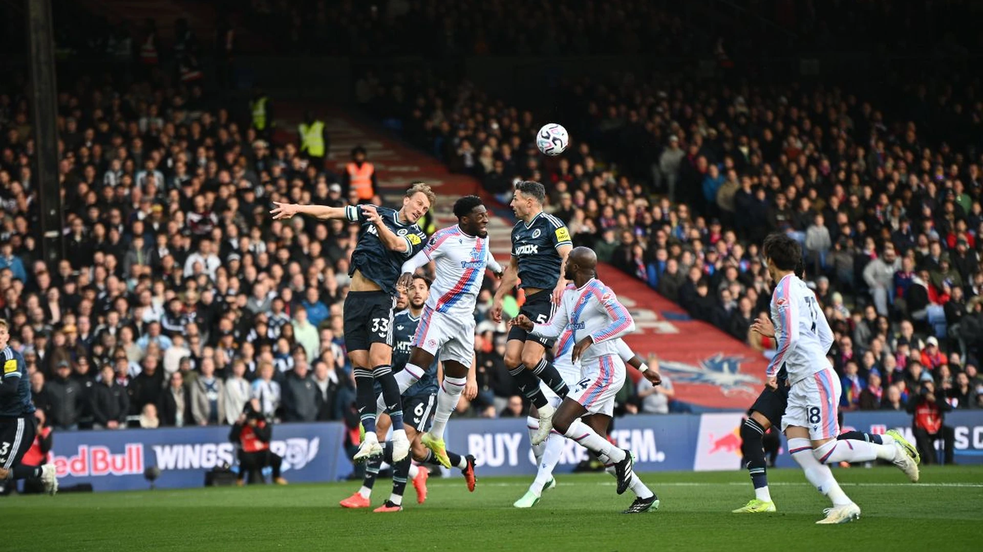 Newcastle win at Crystal Palace without conceding a goal