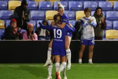 Chelsea Women beat Roma 2-0 and briefly move top of the league phase