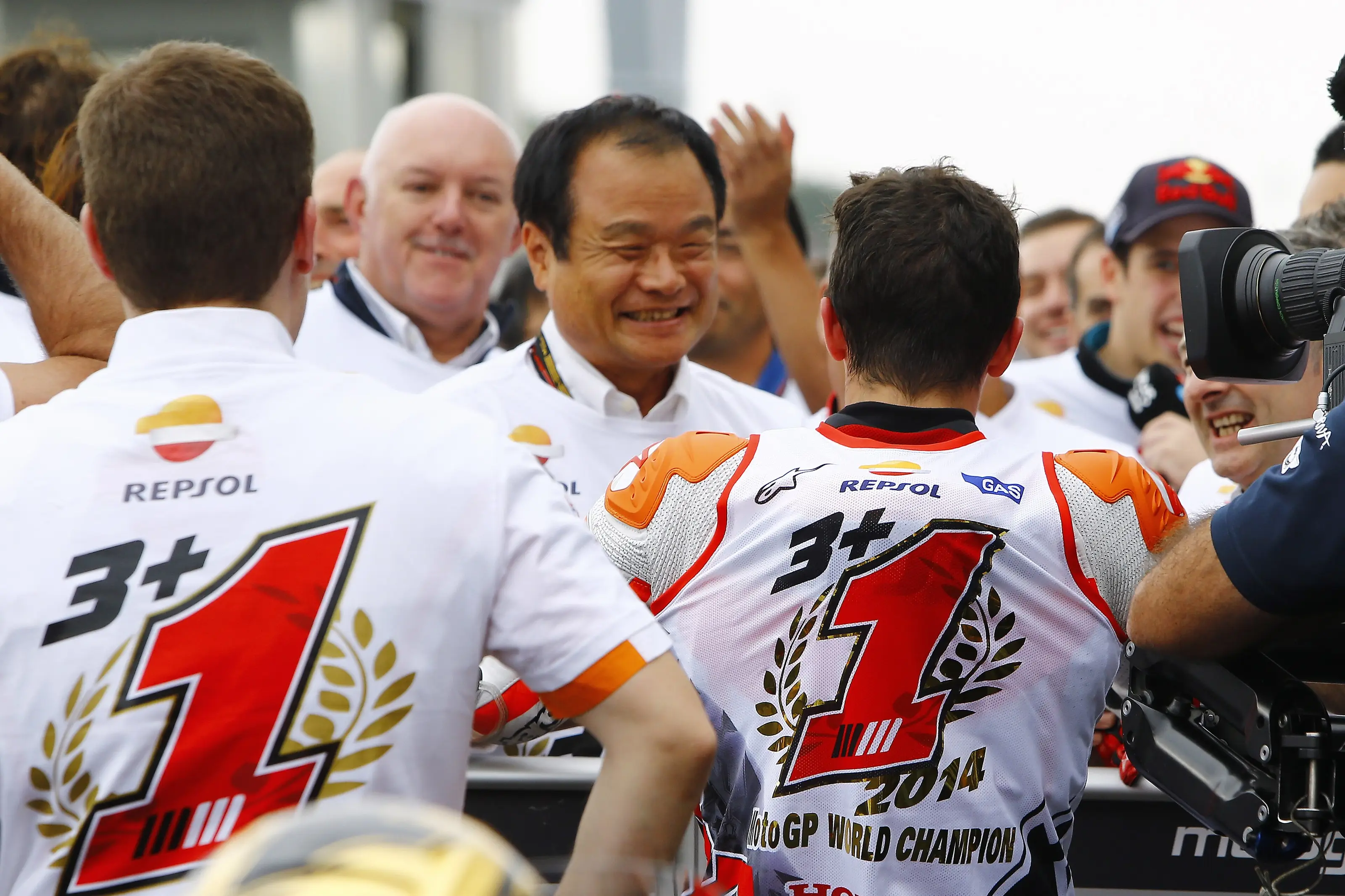 Marc Marquez celebrating with his team at Motegi