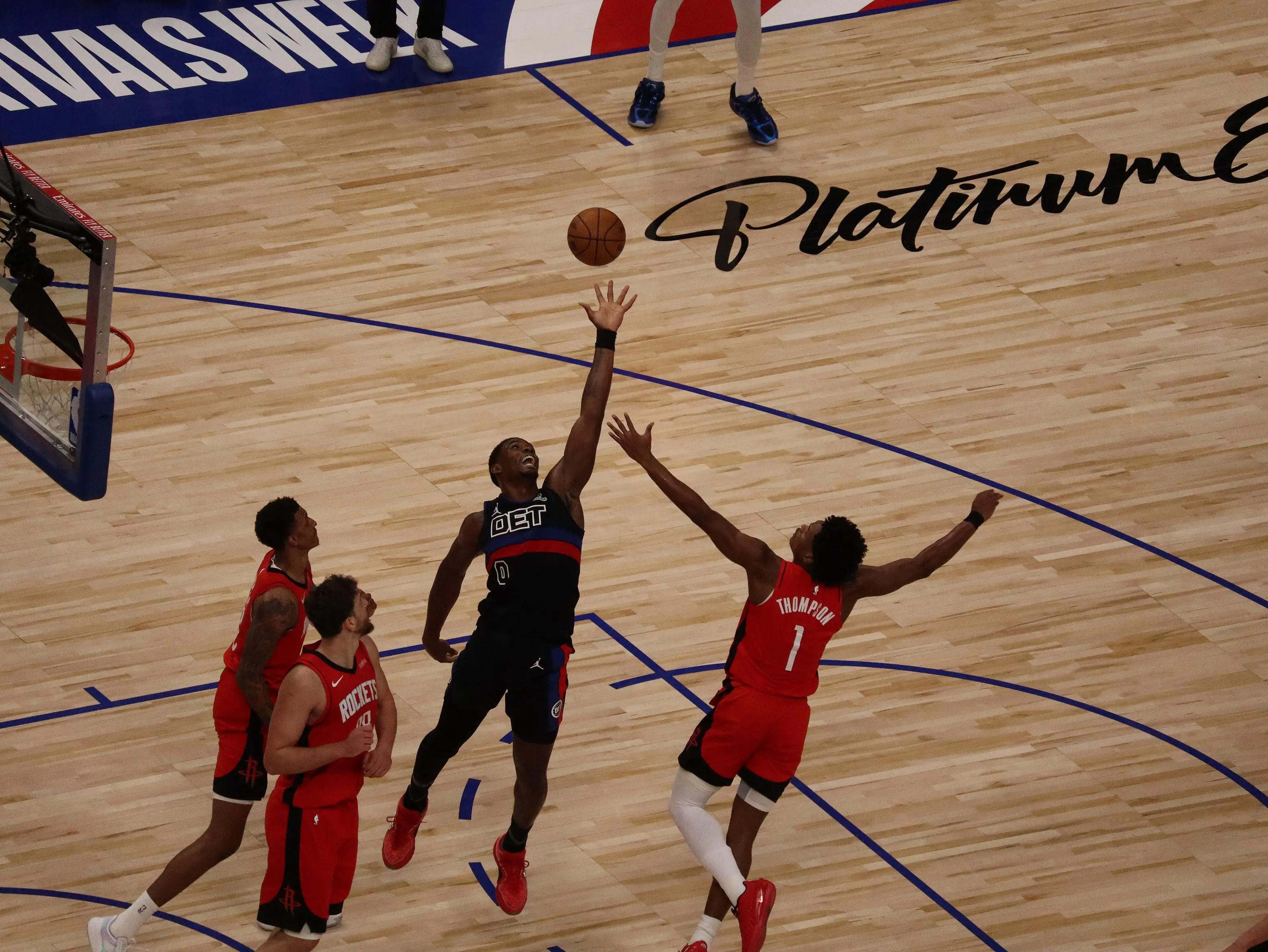 Detroit Pistons centre Jalen Duren contesting a rebound