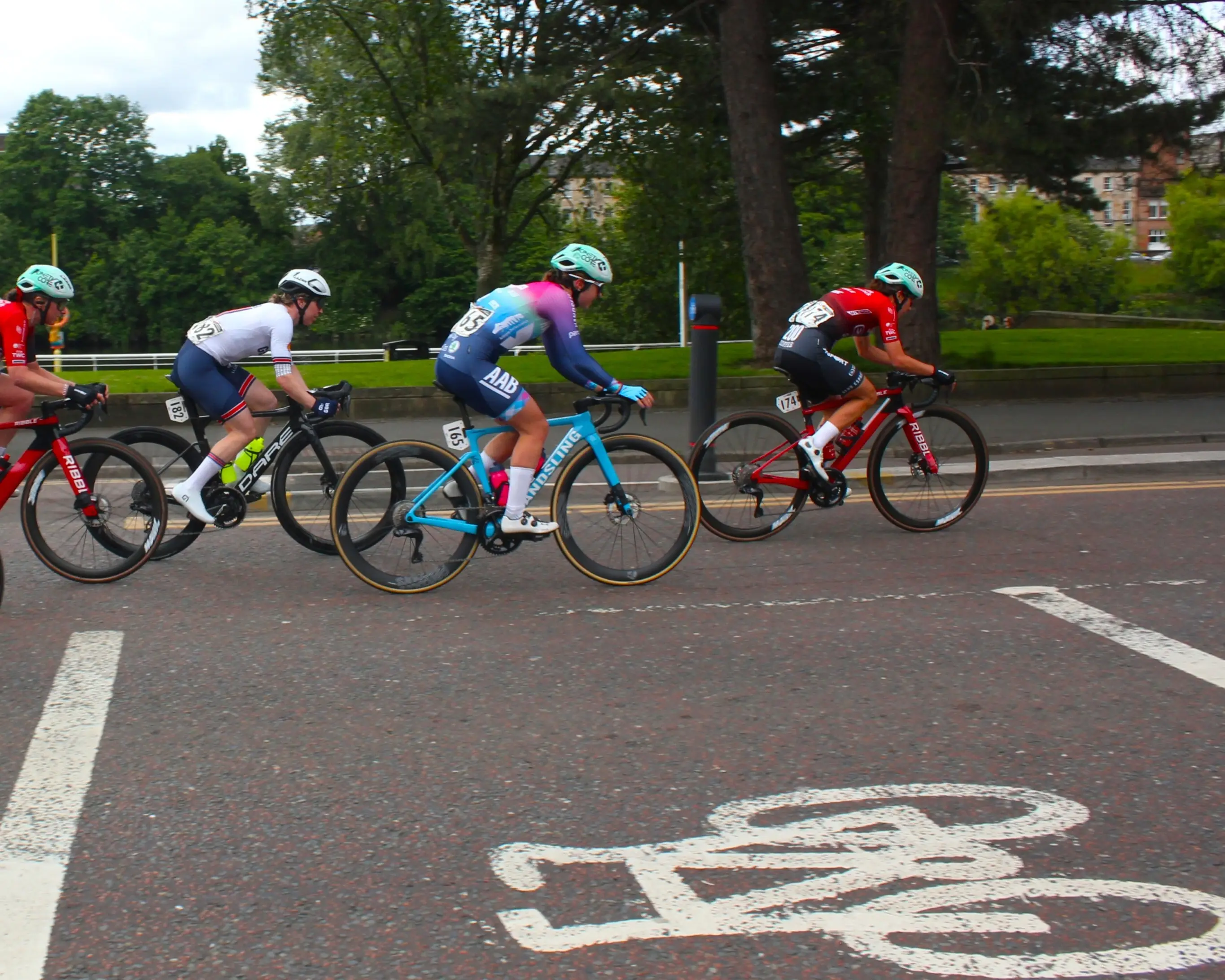 Alba rider Arianne Holland racing at the 2025 Tour of Britain Women