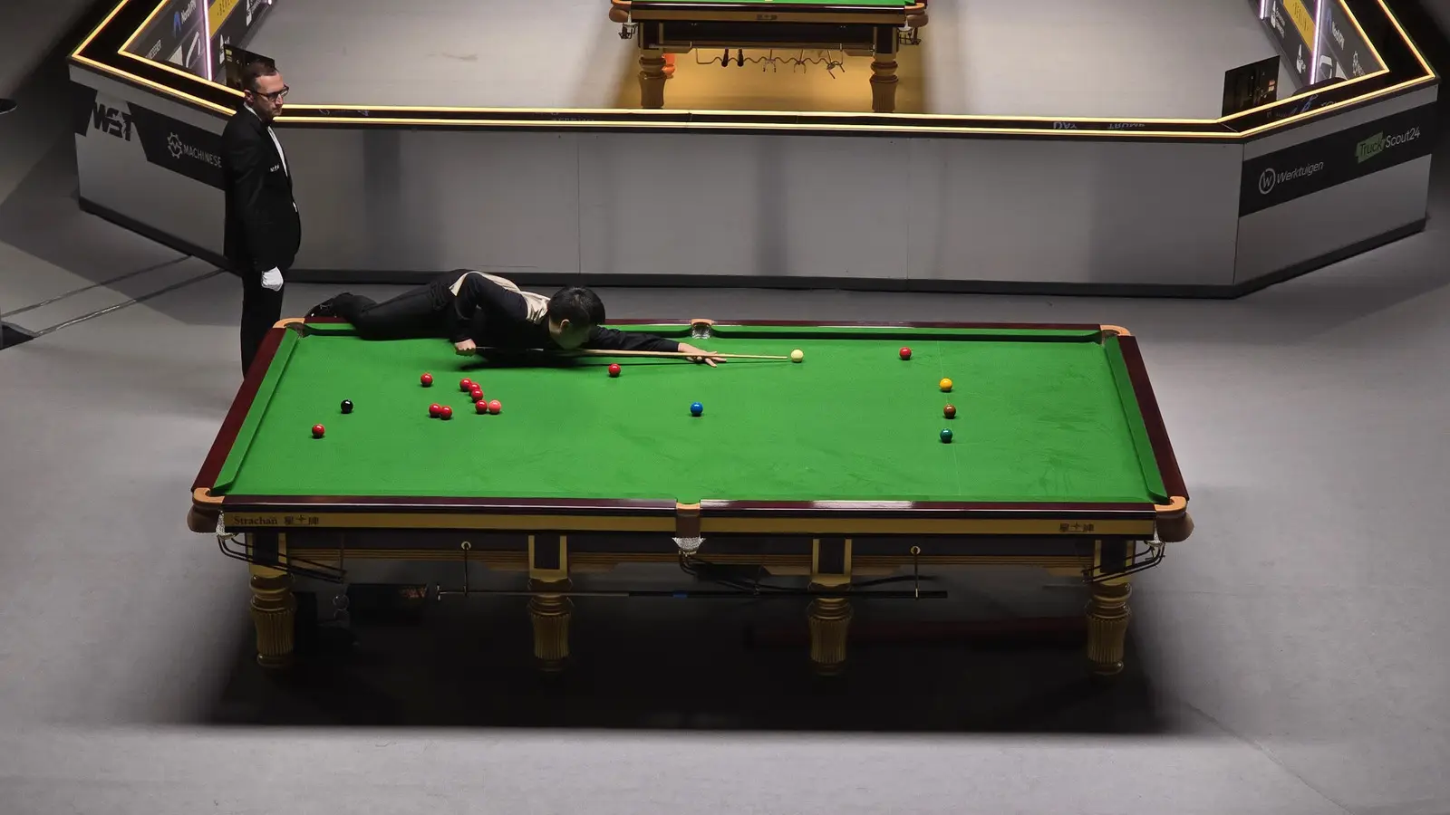 Zhou Yuelong at a 2026 snooker event