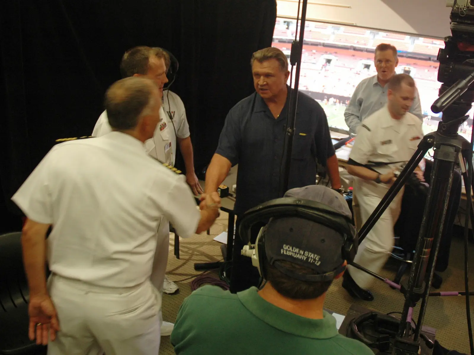 Mike Ditka greeting sailors during a 2006 visit