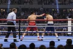 Sergio Mendoza stops Ricardo Sandoval